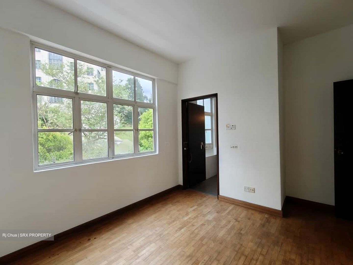 La Suisse (D11), Terrace #562312221